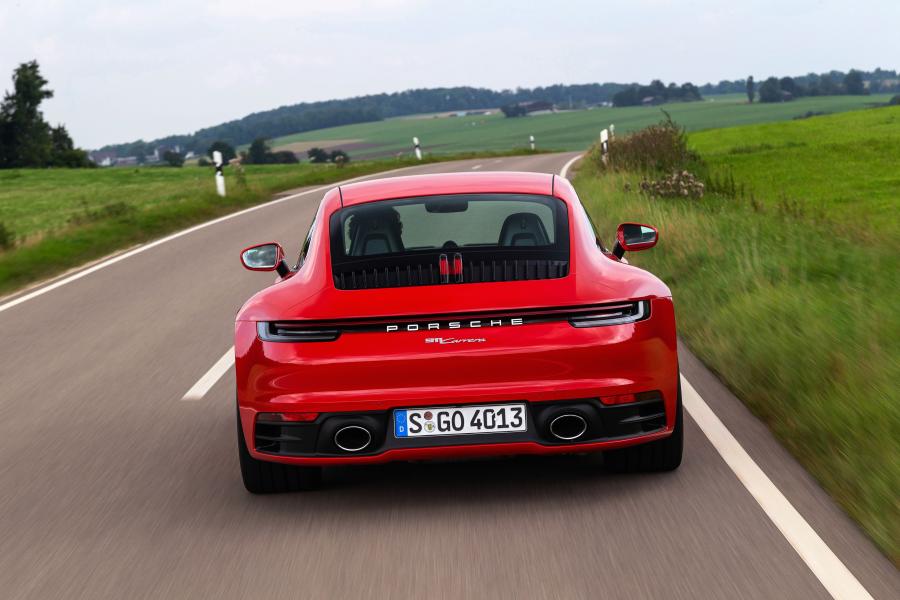 Porsche 911 Carrera (992) 2019 года  (WW) (фото 5 из 148)
